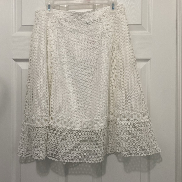 BNWT Le Chateau  White Islet Skirt - Size 10 - Picture 2 of 10